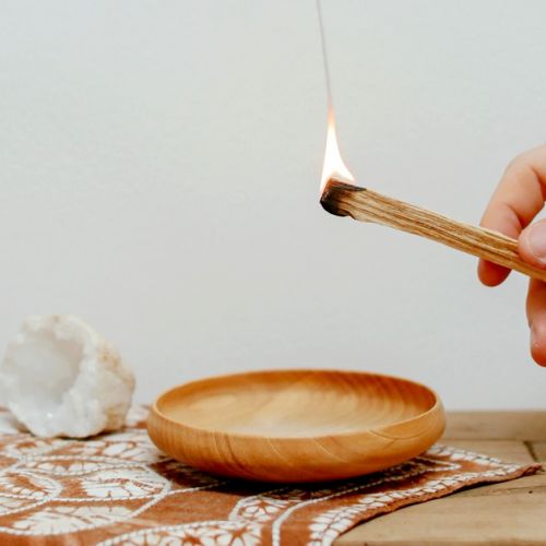Rituale di purificazione: come utilizzare il legno di palo santo?